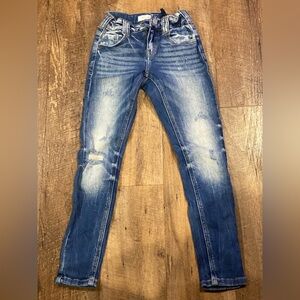 Kancan mid rise skinny size 7